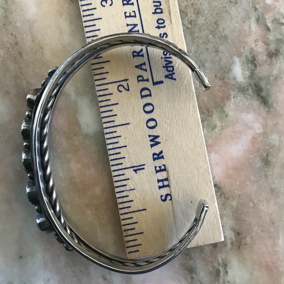 Vintage turquoise silver cuff bracelet - Picture 6 of 9